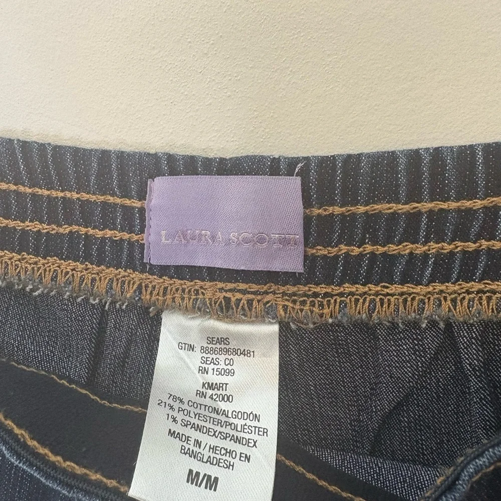 Laura Scott - Picture 12 of 14